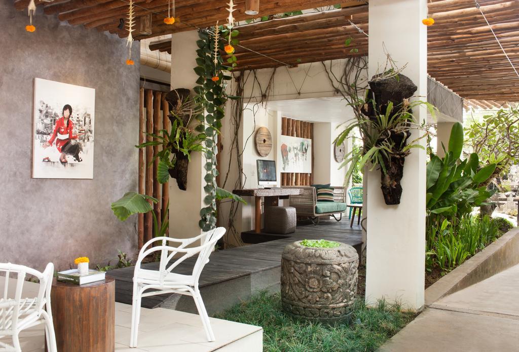 Grandmas Plus Hotel Seminyak Exterior foto